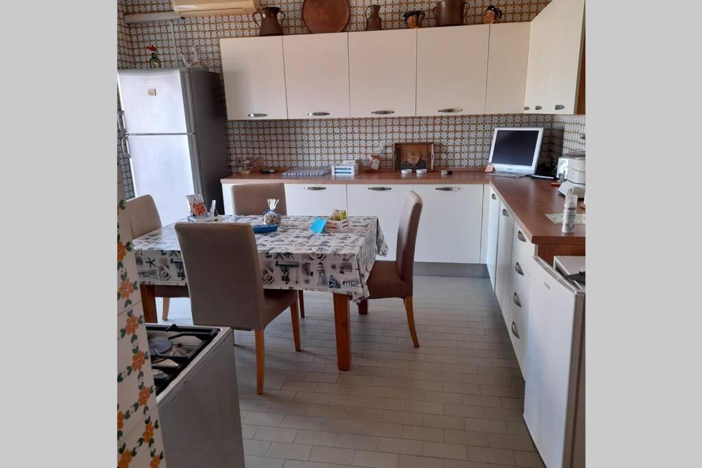 Domus Flavia Apartment Termoli Bagian luar foto